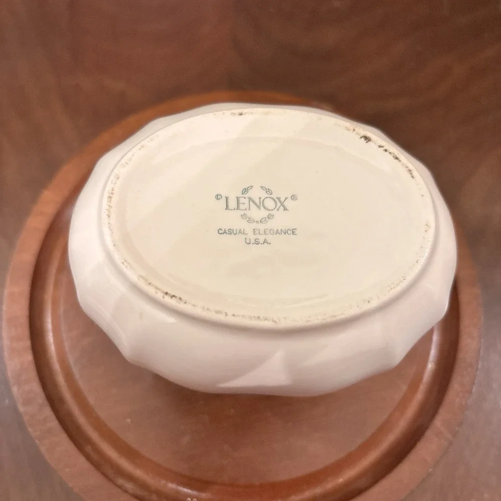 Vintage Lenox Casual Ivory Elegance  Porcelain Covered Sugar Bowl Lidded USA